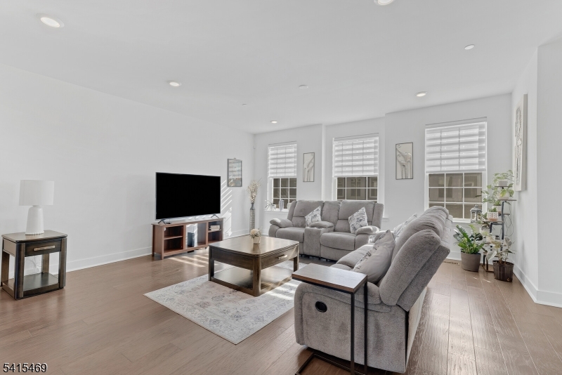 COLLECTION at MORRIS PLAINS - Residential