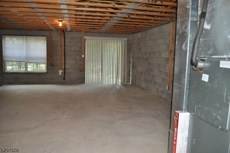 Montgomery Hills - Residential Lease