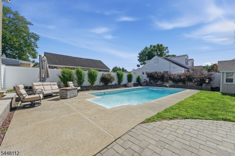 930 Ramapo Ave - Photo 4