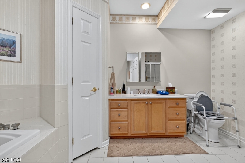 Fox HIlls - Residential