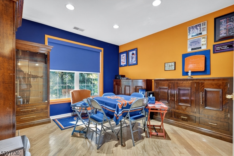 Fox HIlls - Residential