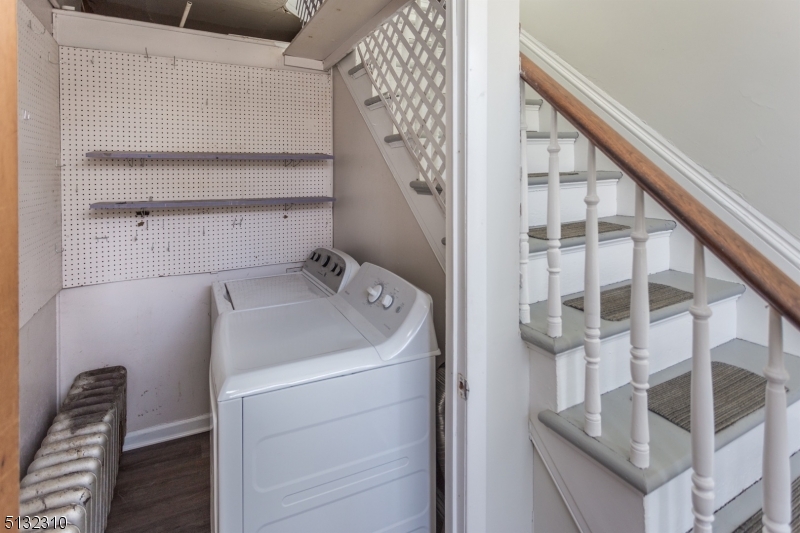 College Section - Residential Lease