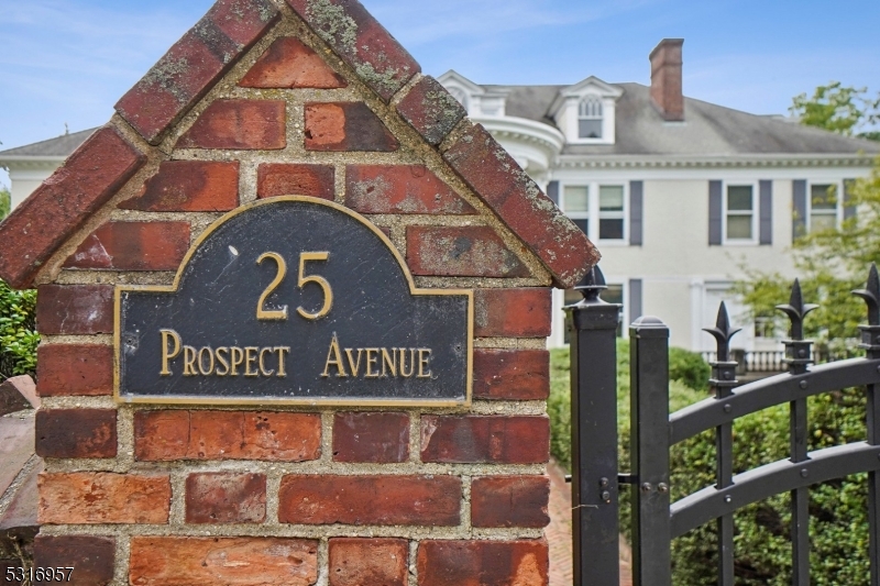 25 Prospect Ave