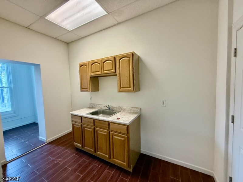 IN TOWN - Commercial Sale