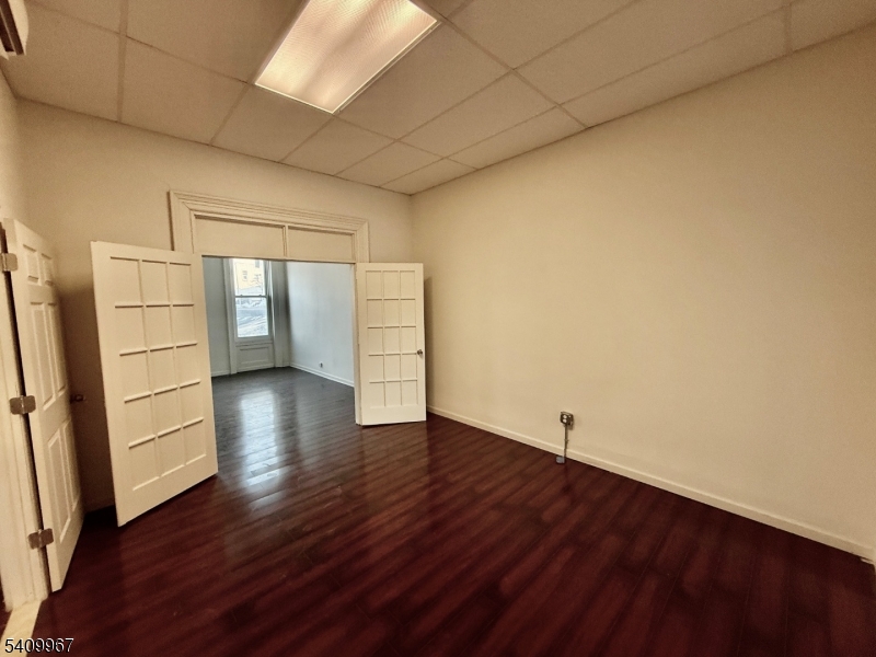 IN TOWN - Commercial Sale