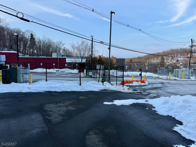 IN TOWN - Commercial Sale