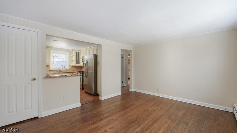 Kahlcrest Condominiums - Residential