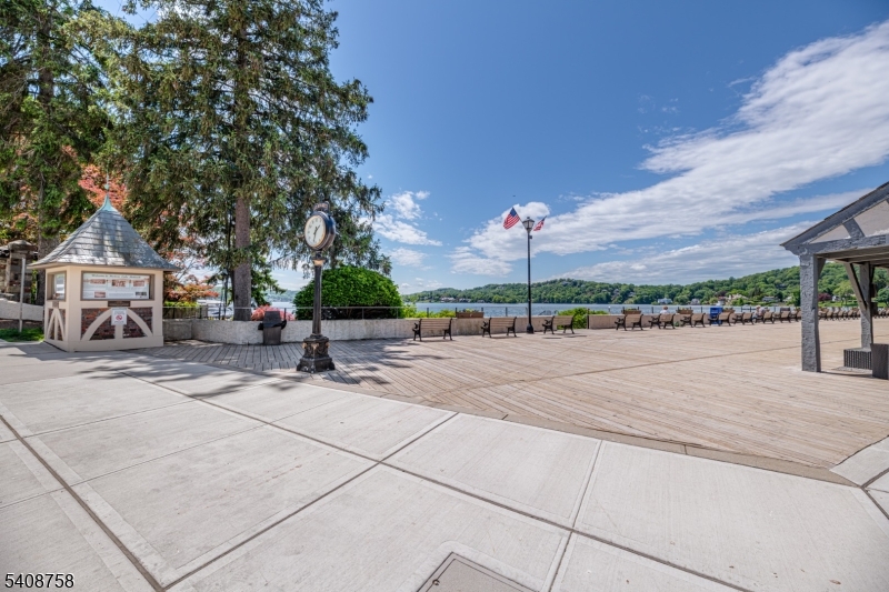 LAKE MOHAWK - Residential