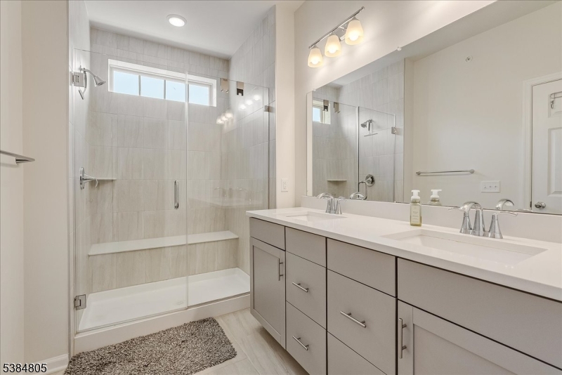 Livingston Square - Residential Lease