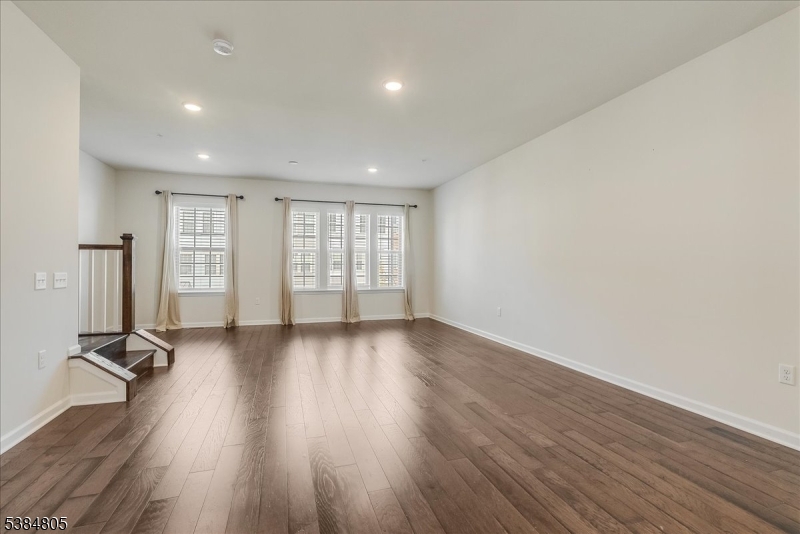 Livingston Square - Residential Lease