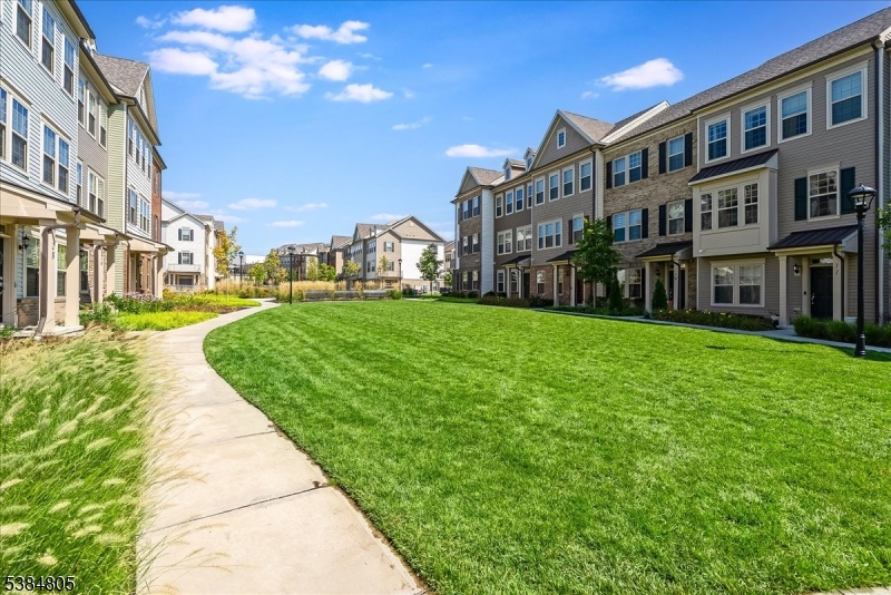 Livingston Square - Residential Lease