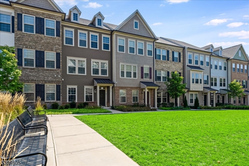 Livingston Square - Residential Lease