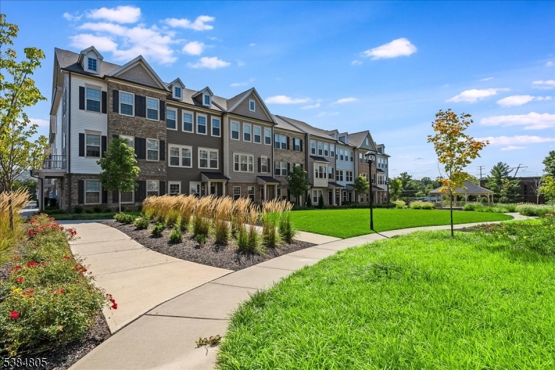 Livingston Square - Residential Lease