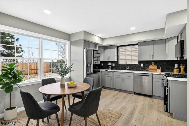 White Oaks Sec - Residential