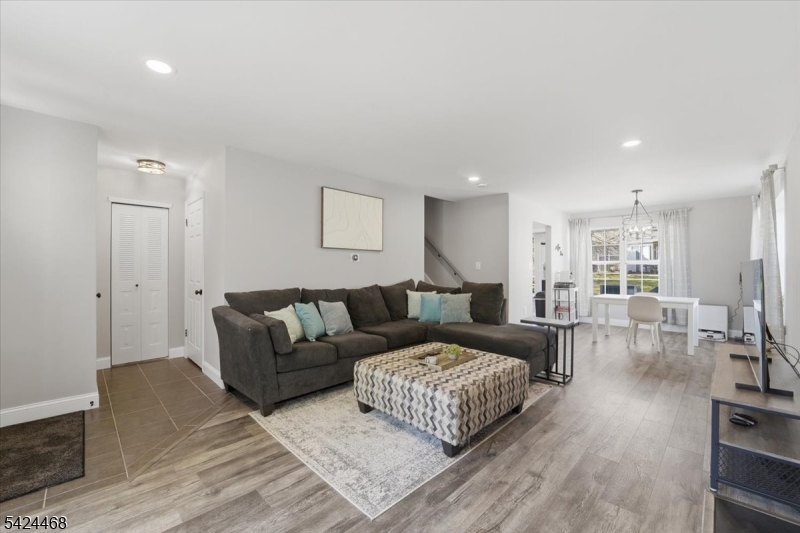 Society Hill - Somerset III - Residential