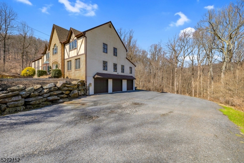 Squire Hill - Residential