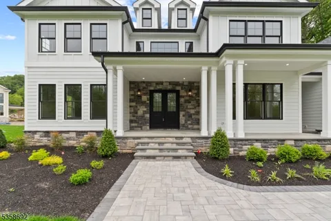 MLS: 3964078