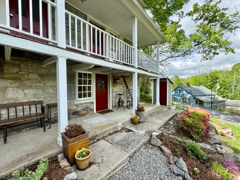 1 Cedar St