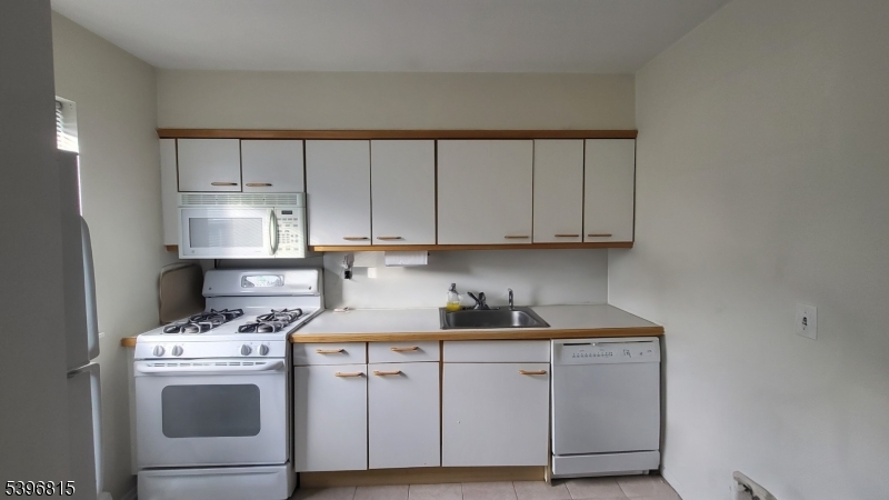 Mountain Club - Residential Lease