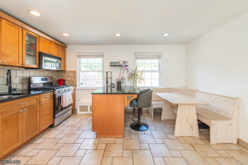 Rutherford Manor - Residential