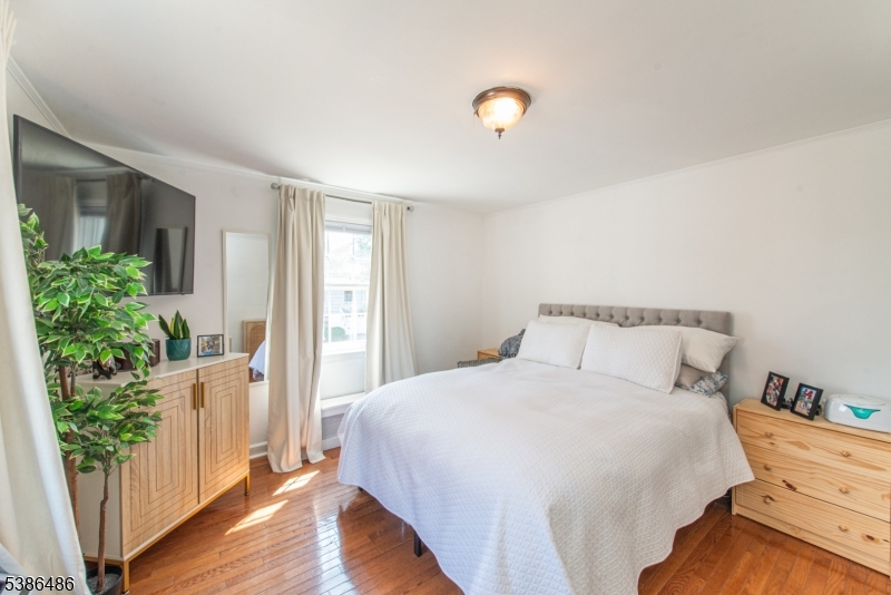 Rutherford Manor - Residential