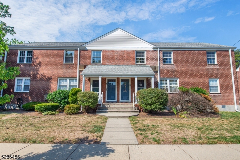 Rutherford Manor - Residential