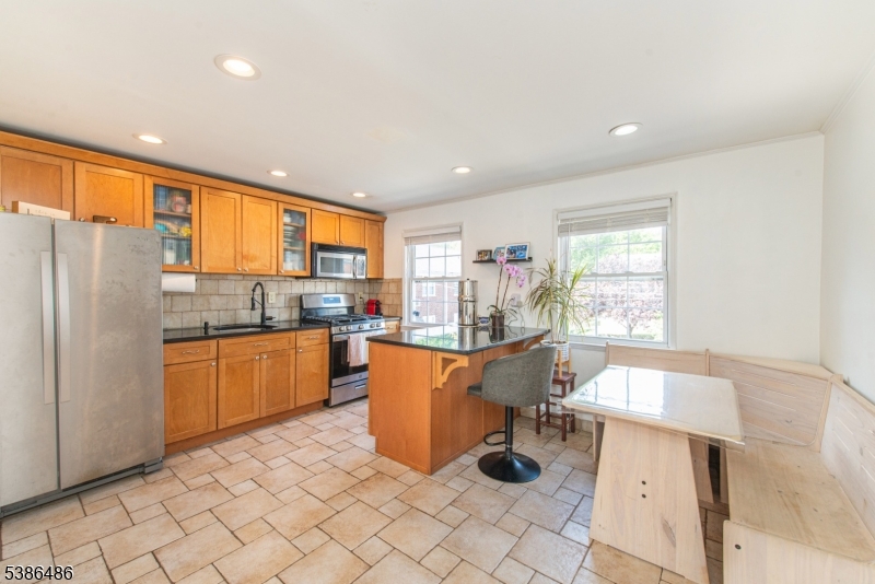 Rutherford Manor - Residential