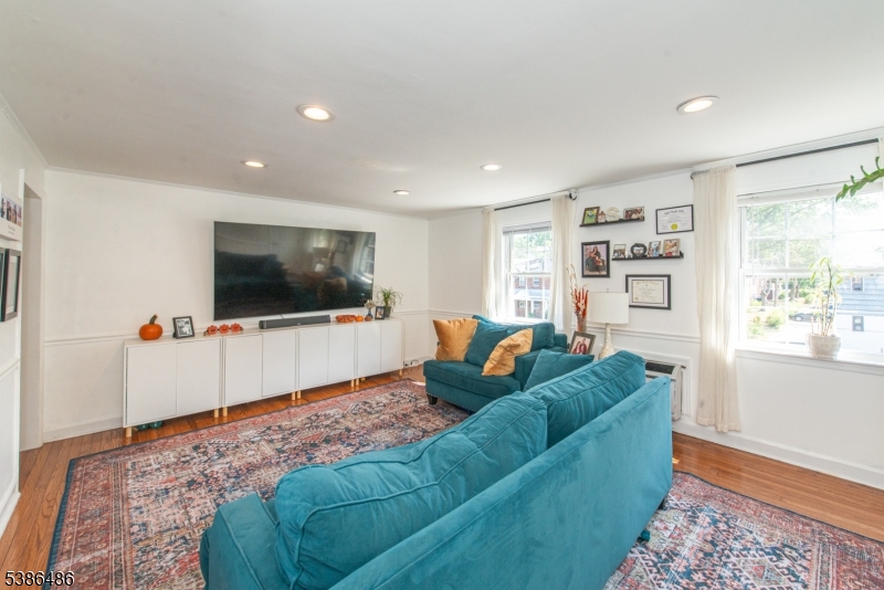 Rutherford Manor - Residential