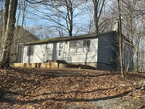 26 Plaza Dr, Hampton Twp., NJ 07860 - MLS#: 3938528