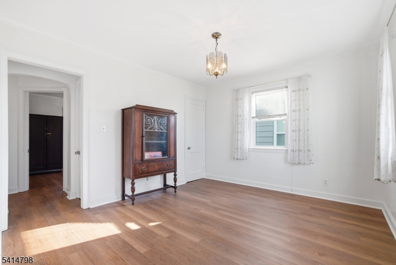 EAST END - Residential