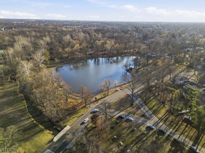 EAST END - Residential