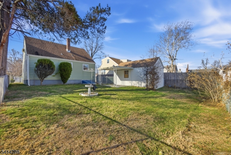 EAST END - Residential