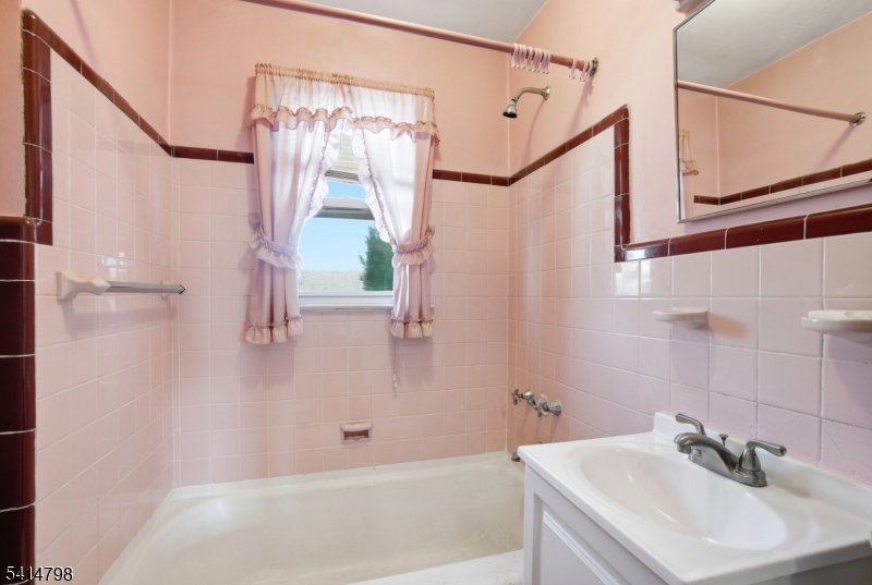 EAST END - Residential