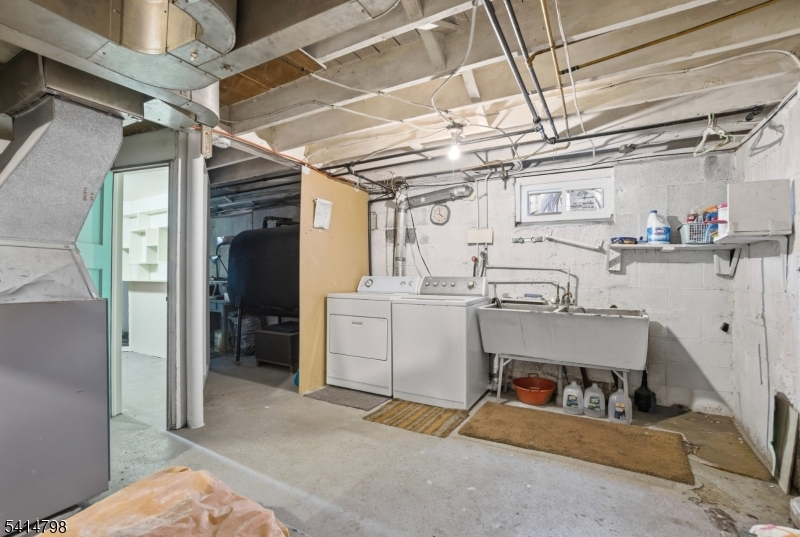 EAST END - Residential