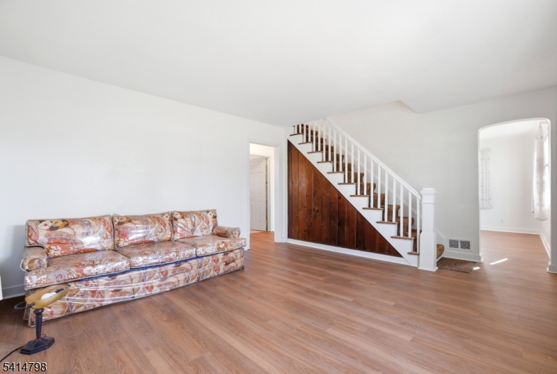 EAST END - Residential