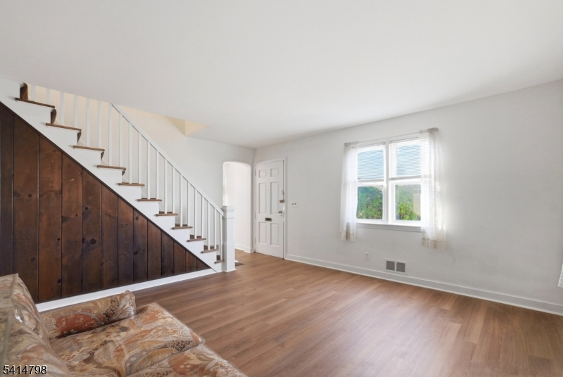 EAST END - Residential