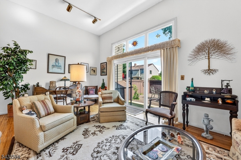 Brookside Square - Residential