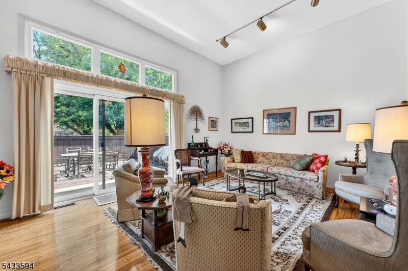 Brookside Square - Residential