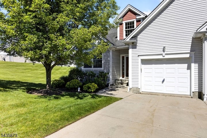 Photo 1 of 29 — 13 Fairchild Ln, Wantage Twp., NJ 07461