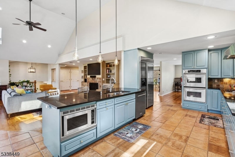 Rolling Hill - Residential