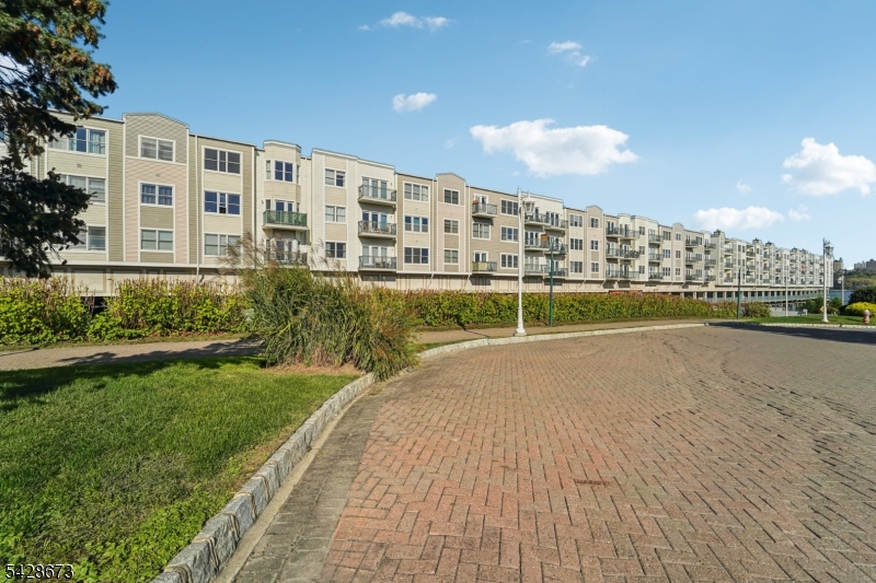 The Promenade - Residential