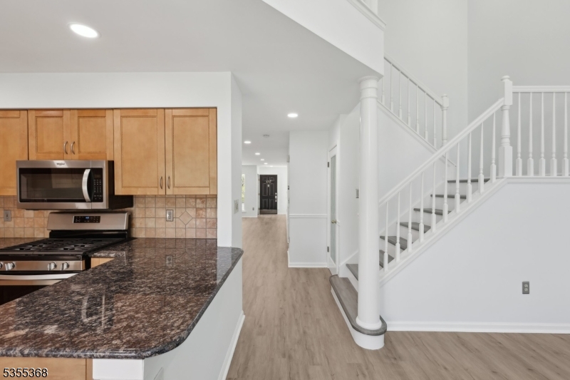 Bridgewater Twp., New Jersey 08807, United States, 3 Bedrooms Bedrooms, ,3 BathroomsBathrooms,Residential,Active,200910