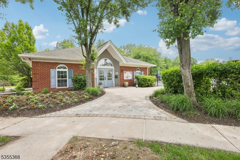 Bridgewater Twp., New Jersey 08807, United States, 3 Bedrooms Bedrooms, ,3 BathroomsBathrooms,Residential,Active,200910