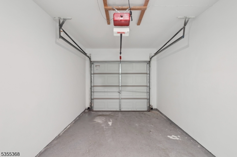 Bridgewater Twp., New Jersey 08807, United States, 3 Bedrooms Bedrooms, ,3 BathroomsBathrooms,Residential,Active,200910