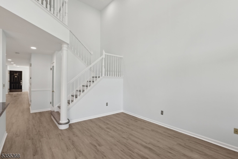 Bridgewater Twp., New Jersey 08807, United States, 3 Bedrooms Bedrooms, ,3 BathroomsBathrooms,Residential,Active,200910