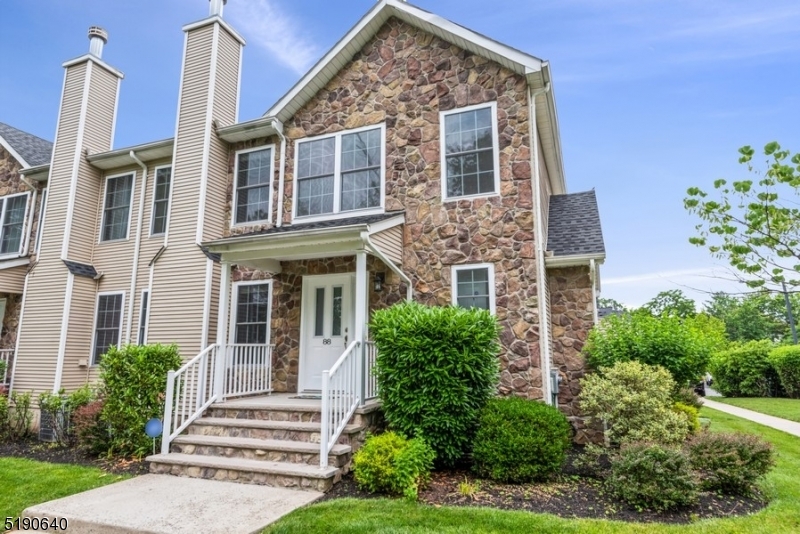 MAPLE WOODS - Residential Lease