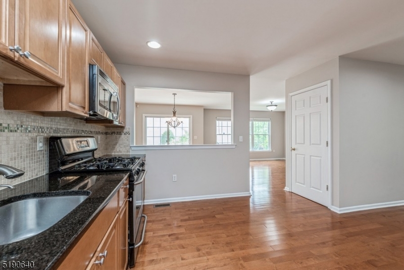 MAPLE WOODS - Residential Lease