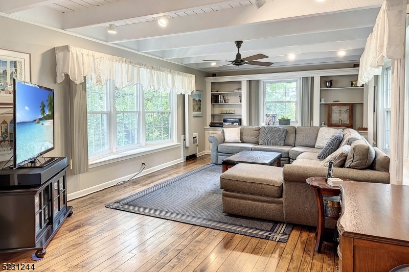 Burnet Hill - Residential