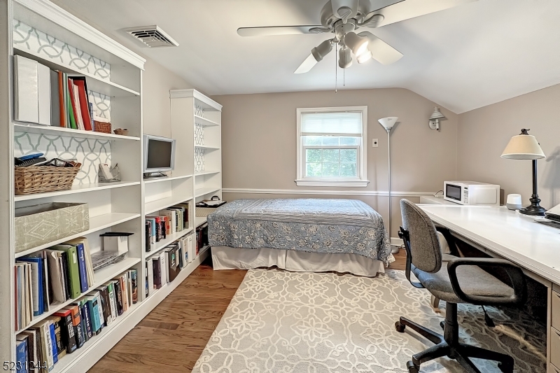 Burnet Hill - Residential