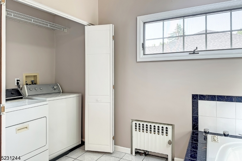 Burnet Hill - Residential